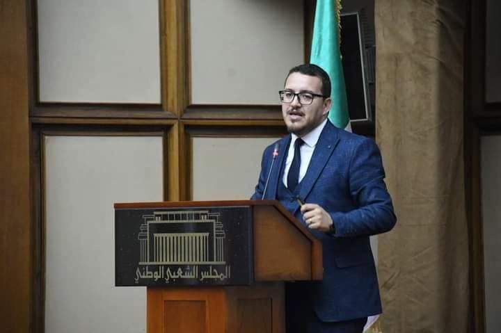 Dr. Omar Haroun lors d'une intervention publique